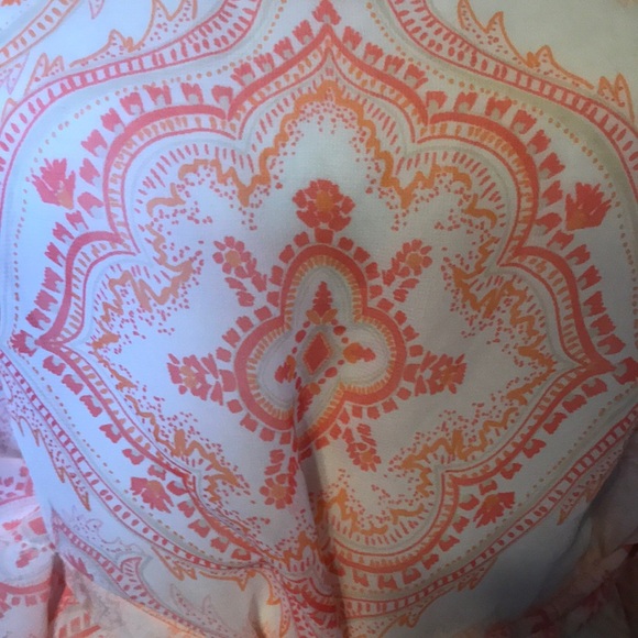 Jennifer Lopez sheer mandala top - Picture 4 of 5